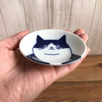 Setoyaki Shichifukami Cat version with retailer riser panel decoration pottery